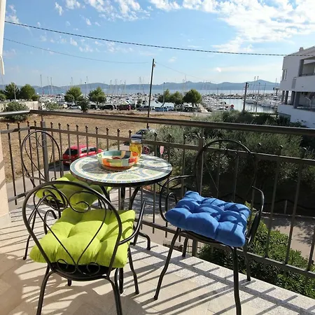 Seabreeze Apartment