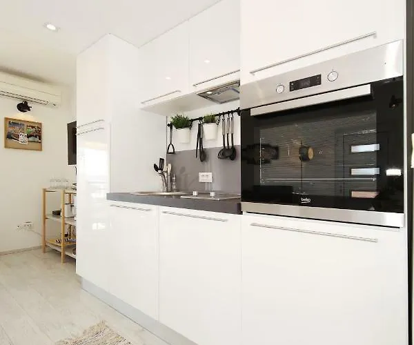 Seabreeze アパート ザダル